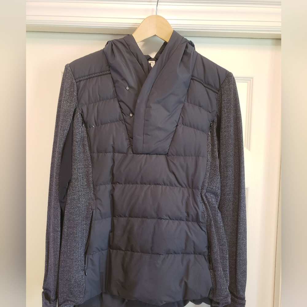 Lululemon Fluff off